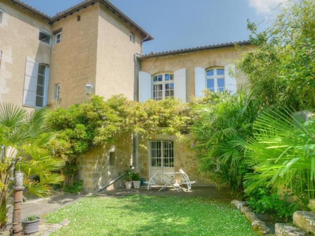 Maison, Cazeneuve
