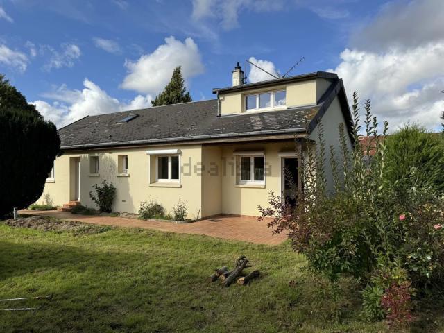 Maison, Cachy