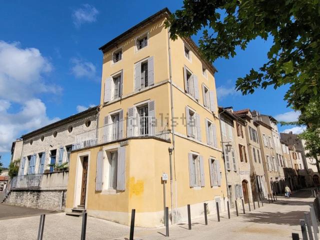 Maison, Cahors