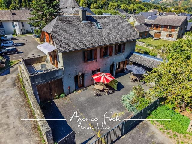 Maison, Campan