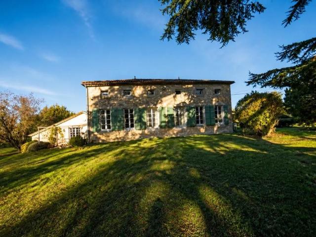 Maison, Cancon