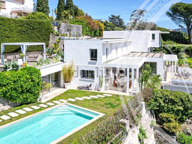 Maison, Cannes