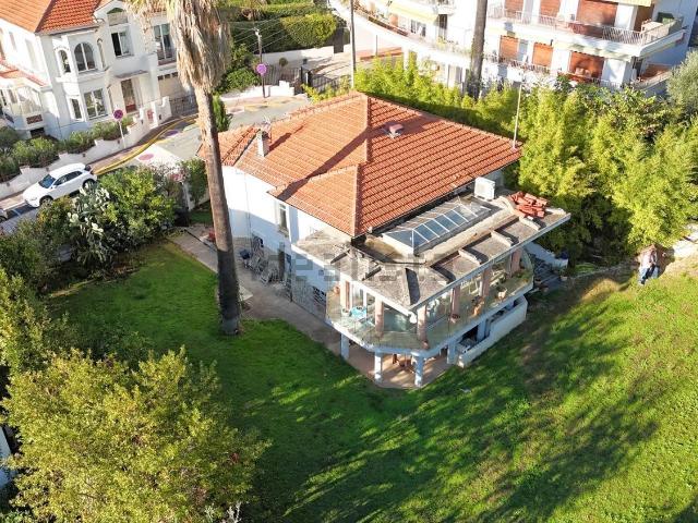 Maison, Cannes