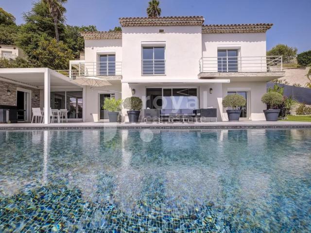 Maison, Cannes