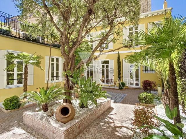 Maison, Cannes