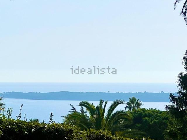 Maison, Cannes