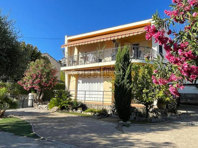 Maison, Cannes
