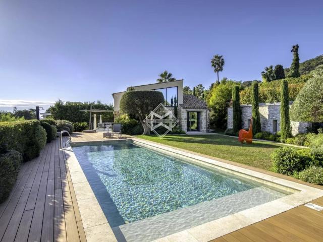 Maison, Cannes
