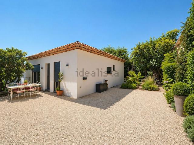 Maison, Cannes