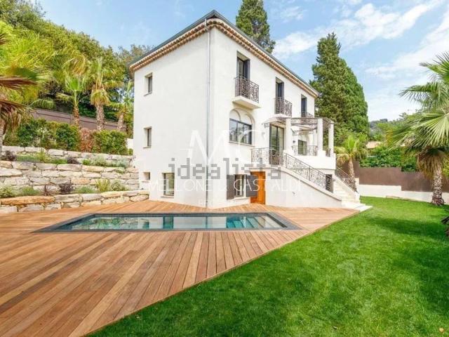 Maison, Cannes