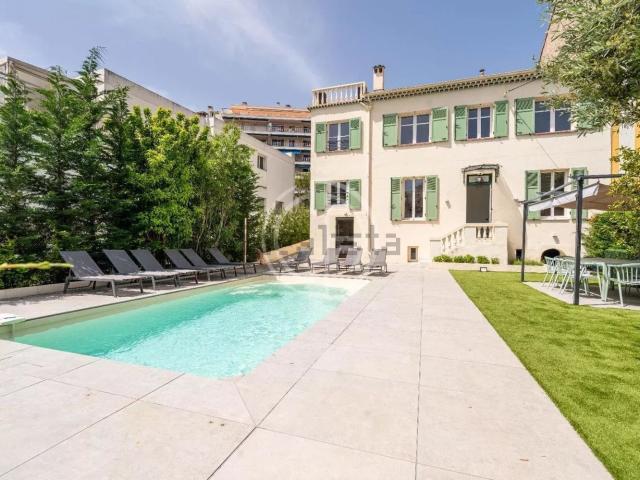 Maison, Cannes