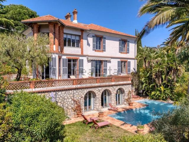 Maison, Cannes