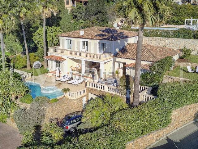 Maison, Cannes