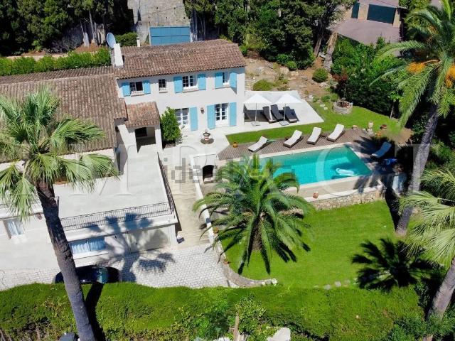 Maison, Cannes