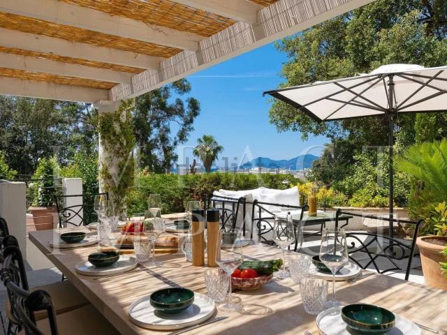 Maison, Cannes