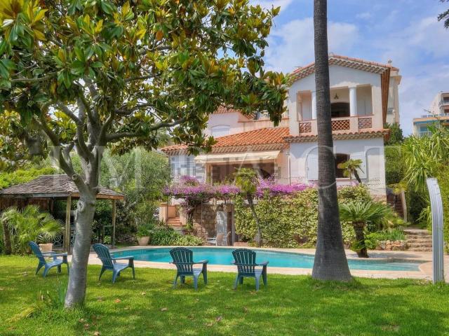 Maison, Cannes