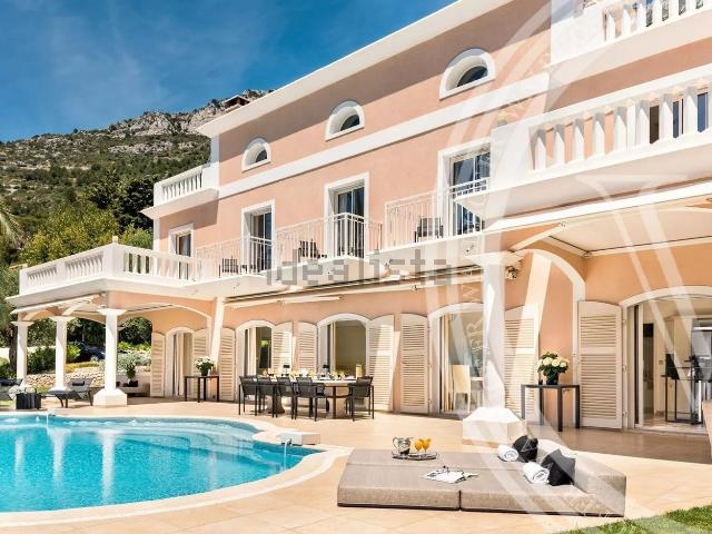 Maison, Cap d&apos Ail