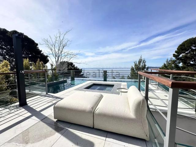 Maison, Cap d&apos Ail