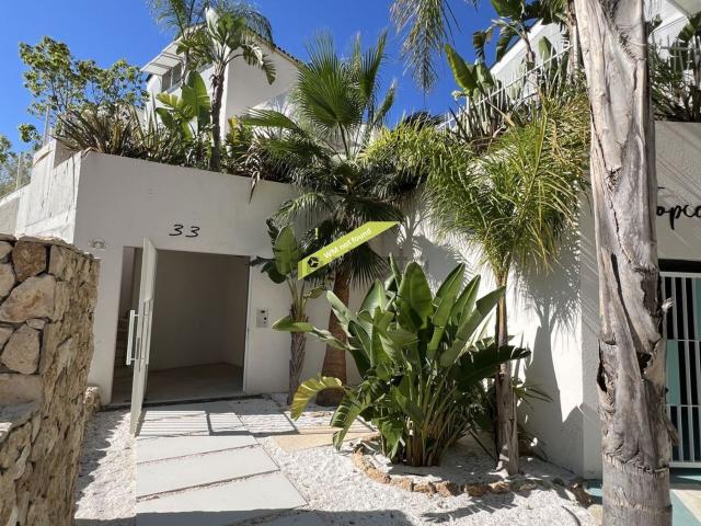 Maison, Cap d&apos Ail