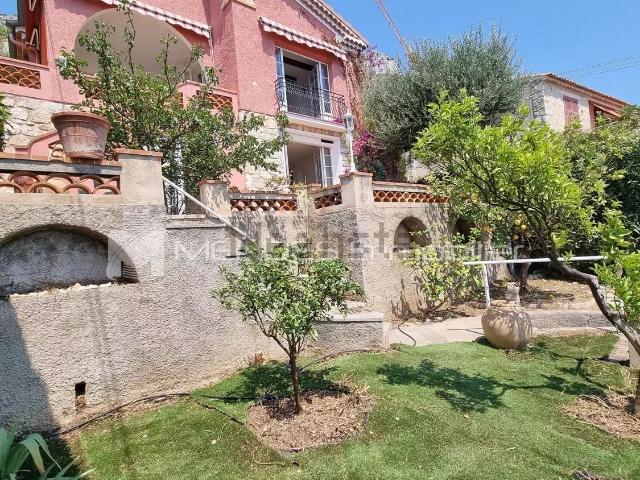 Maison, Cap d&apos Ail