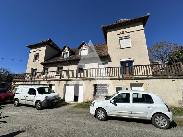 Maison Capdenac 234m², 10 pièces, 8 chambres. 234m² Capdenac