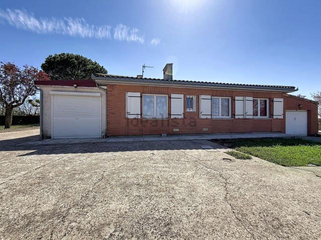 Maison, Caraman