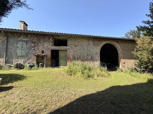 Maison, Caraman