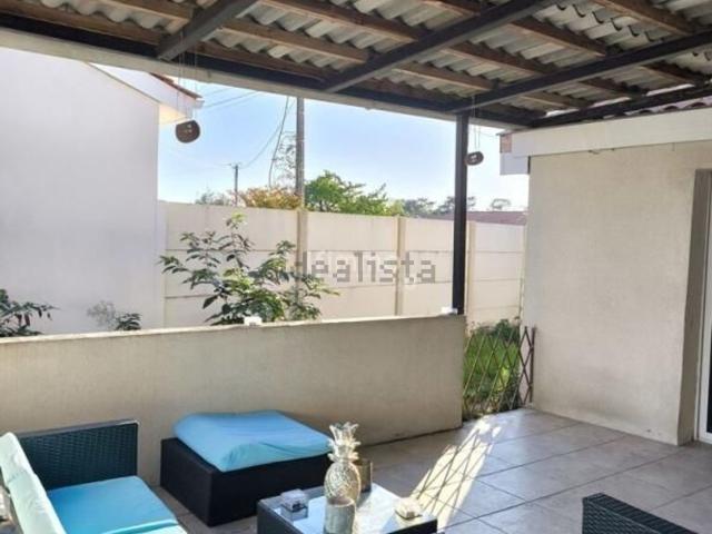 Maison, Carbon Blanc