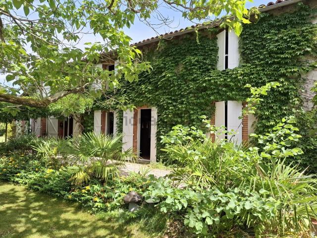 Maison, Carbonne
