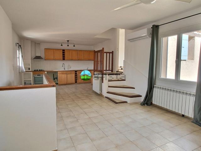 Maison, Caromb