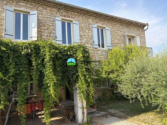 Maison, Caromb