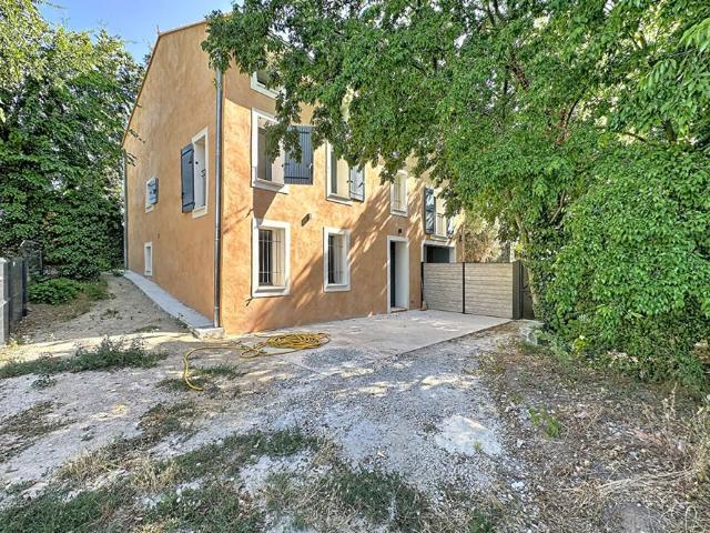 Maison Carpentras 3 pièce s 134m2