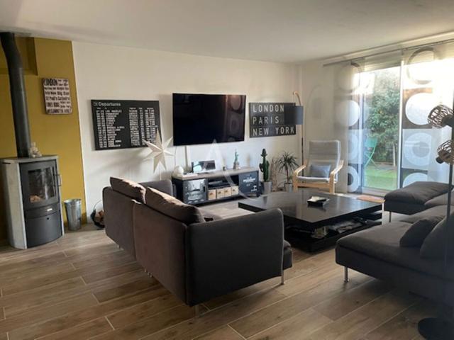 Maison Carquefou Le Housseau 7 pièce s 187 m2 5 chambres