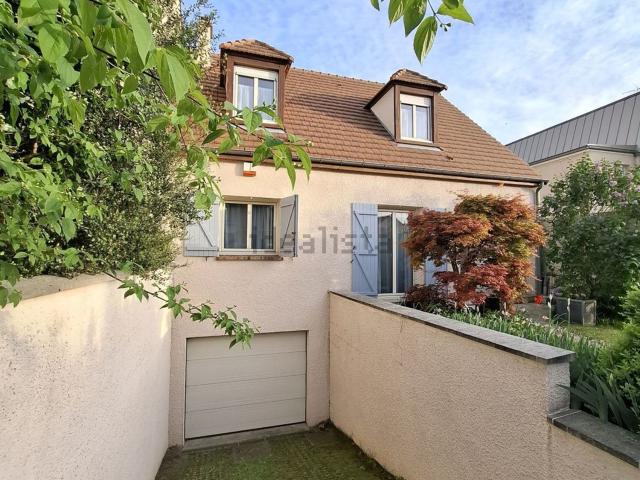 Maison, Carrières sur Seine
