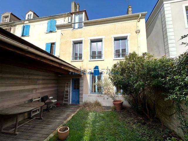Maison, Carrières sur Seine