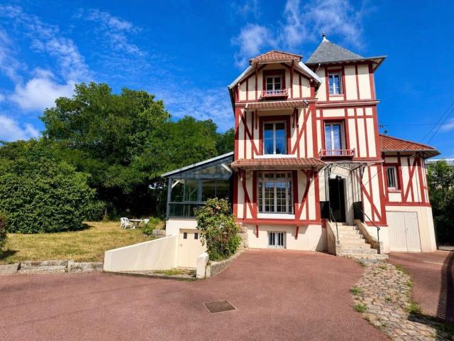 Maison, Carrières sur Seine