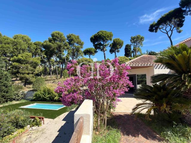 Maison, Cassis