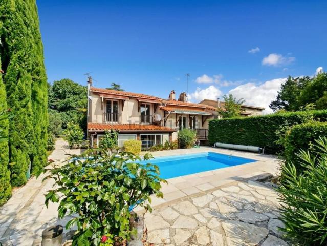 Maison, Castelginest