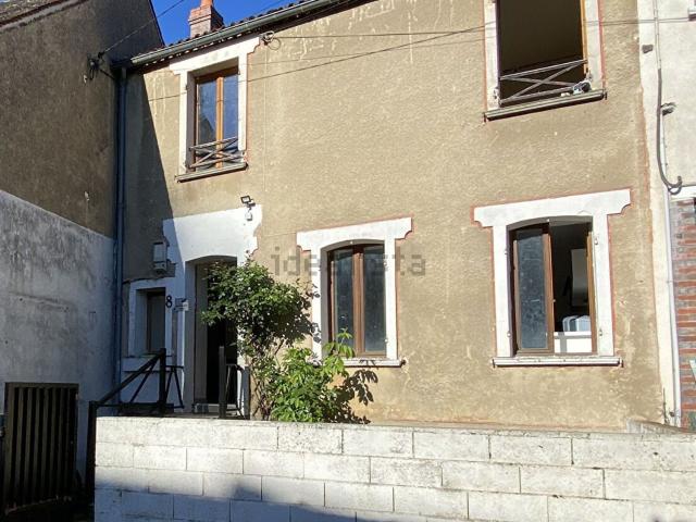 Maison, Cézy