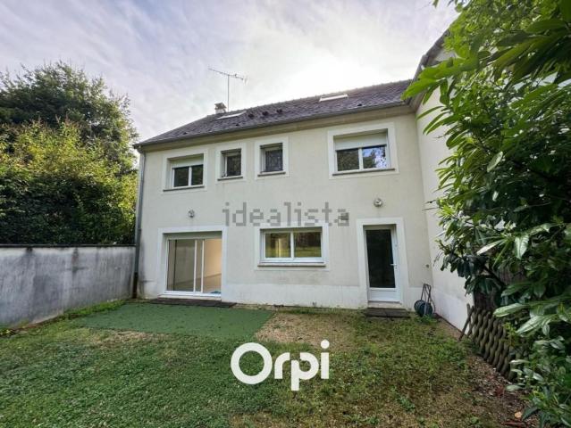 Maison, Cély
