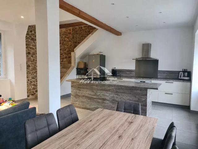 Maison, Cendras