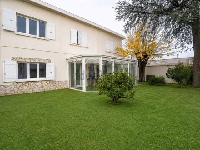 Maison, Cenon