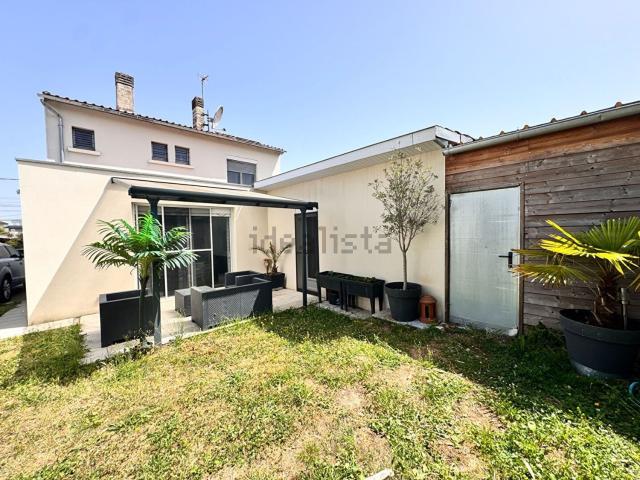 Maison, Cenon