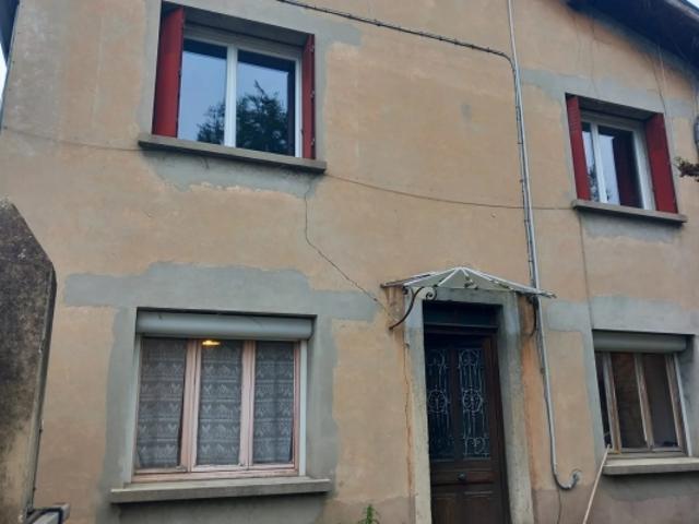 Maison Centenaire à Réhabiliter Fort Potentiel à Exploiter !
