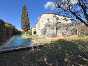 Maison centre ville avec piscine