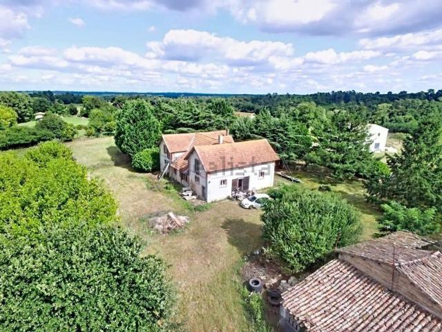 Maison, Cercoux