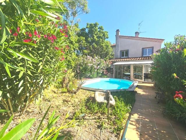 Maison, Céret