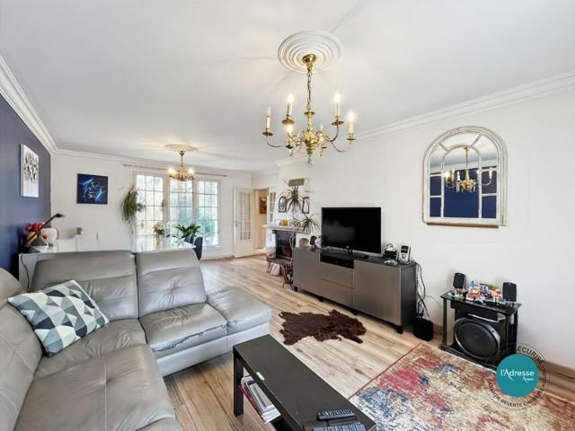 Maison Cerny 7 pièce s 145 m2