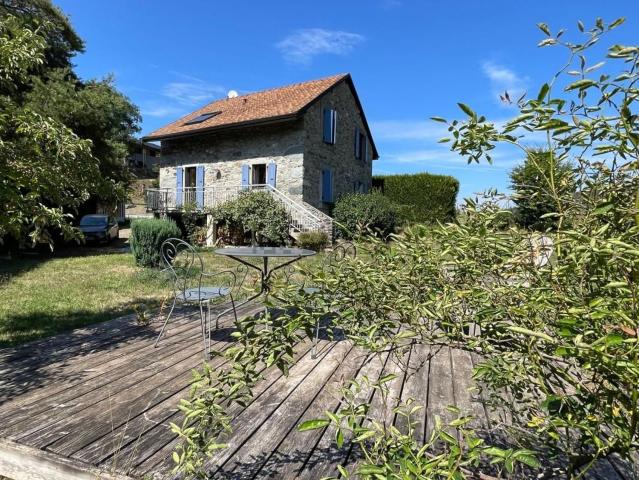 Maison, Cervens