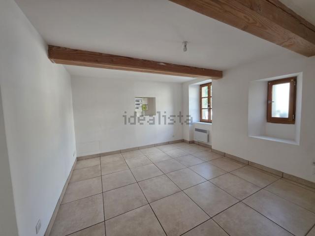 Maison, Cesseras